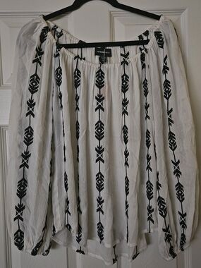 Fifteen Twenty White Boho Peasant Blouse with Black Embroidery
